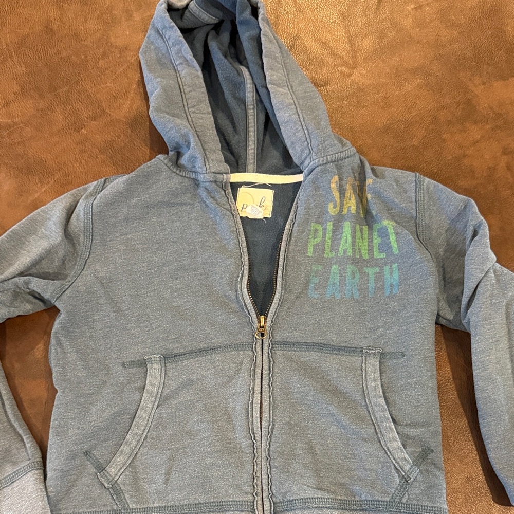 Kids Peek Blue Hoodie - Save Planet Earth. Size 6-7